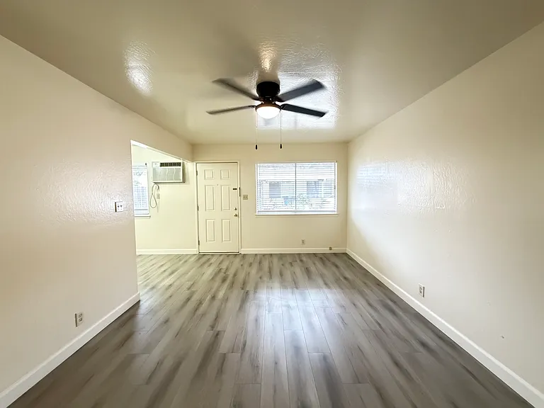113 Cedar St #4 — Photo 4