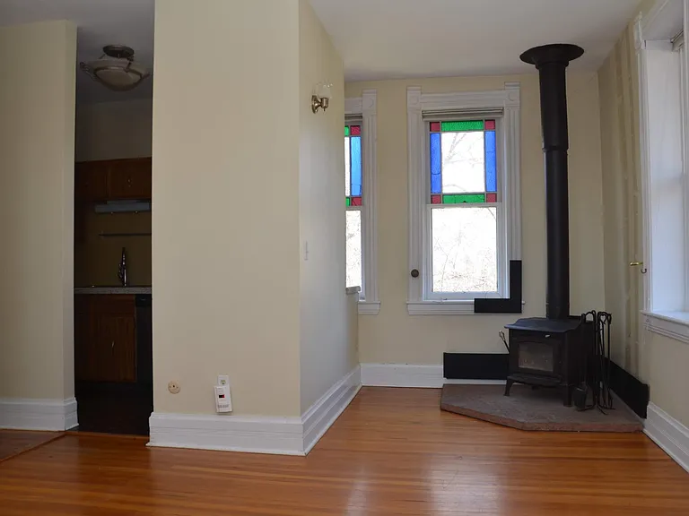 1709 Pine St #4 — Photo 15