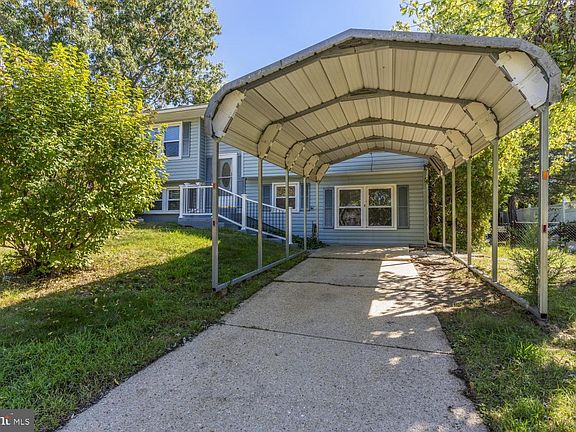 4th image of 1015 Floyd Ave