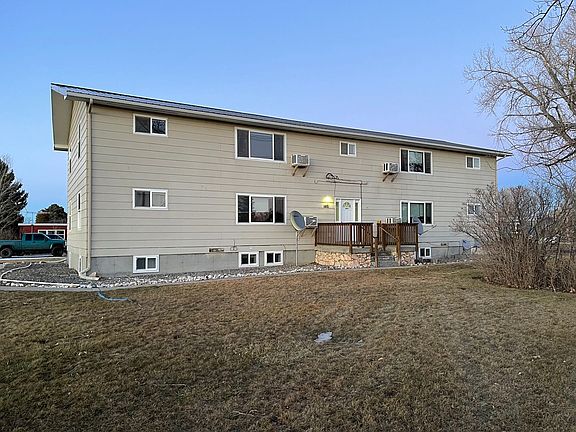 2nd image of 1481 Northern Ave APT C