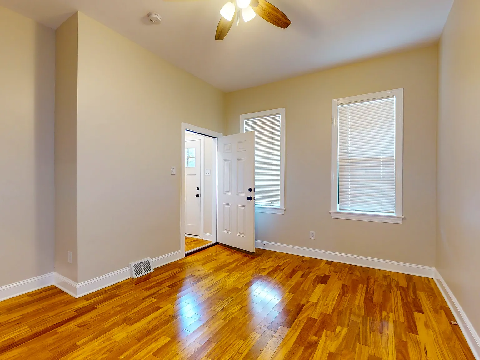 2 bed, 875 sqft, $1,650 — Photo 4