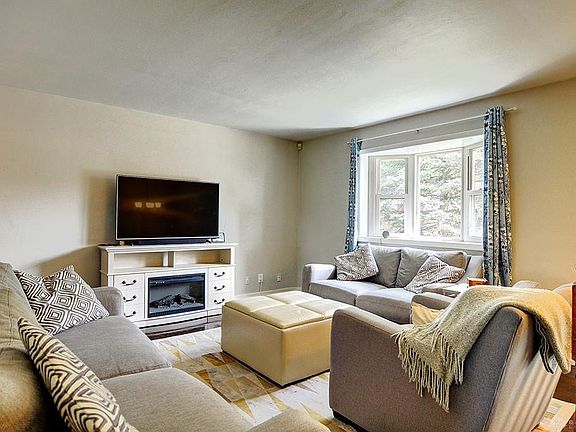 4th image of 1525 Mary Francis Ct