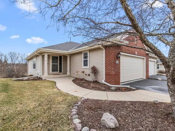 N160W20271 Fox Creek Dr, Jackson, WI 53037