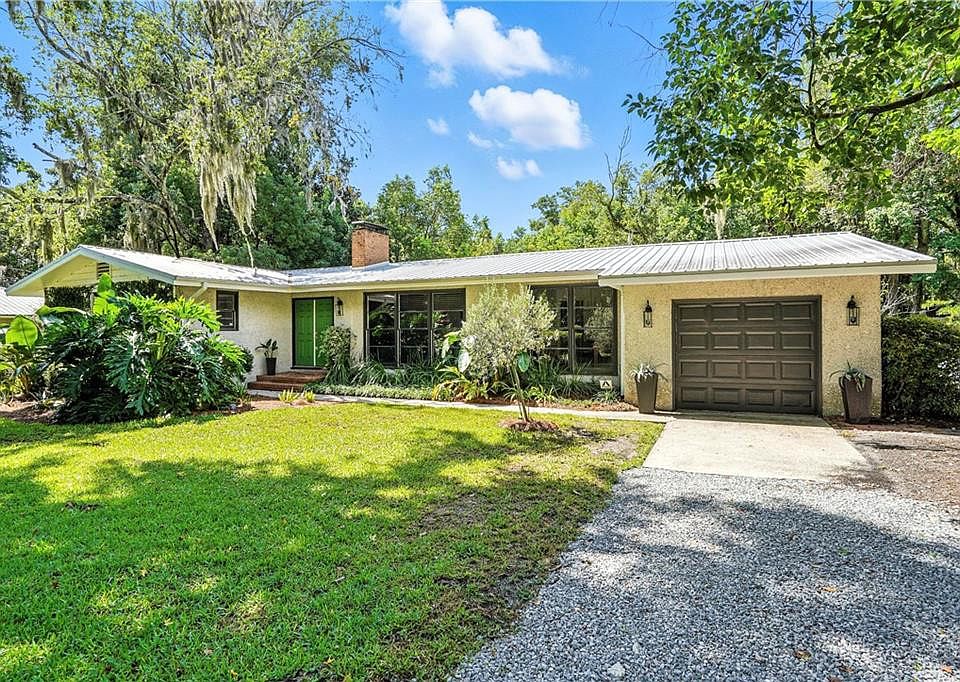 1st image of 121 Druid Oaks Ln