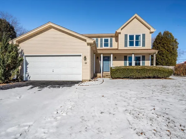 15 Cottonwood Cir, Batavia, IL 60510
