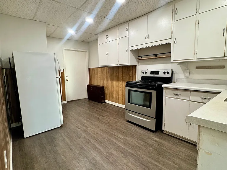101 Lewis St S #2 — Photo 6