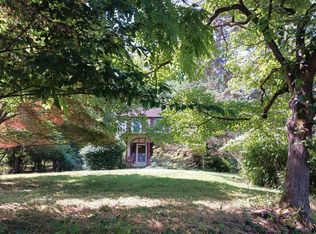 650 Howellville Rd, Berwyn, PA 19312