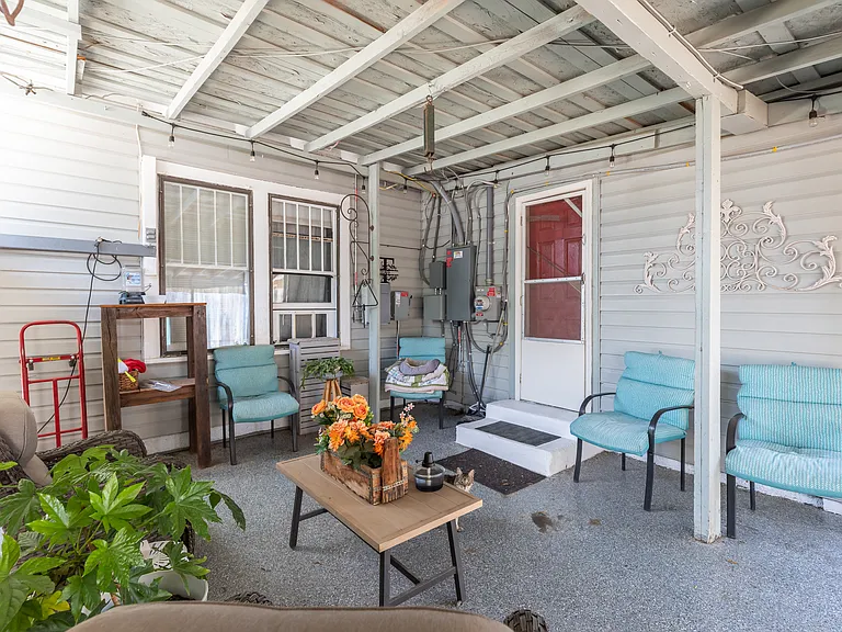 1349 Meander St — Photo 31