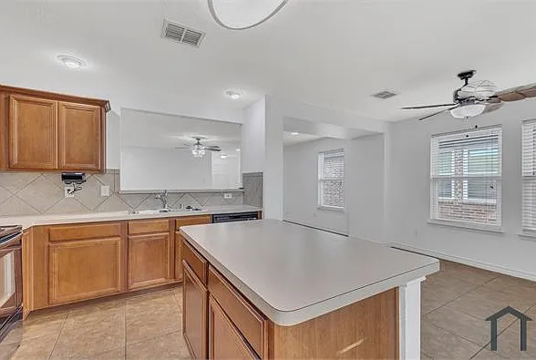 7449 Grass Valley Trl — Photo 7