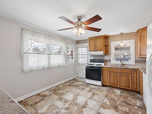 3rd image of 15257 Rob Roy Dr