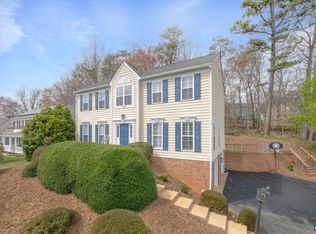 1216 Raintree Dr, Charlottesville, VA 22901