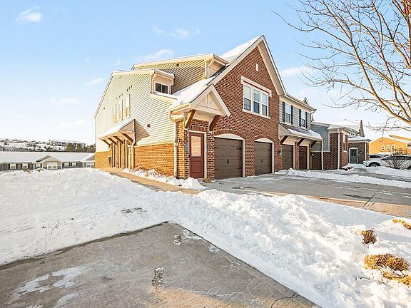 3rd image of 7618 Woodhaven Ct