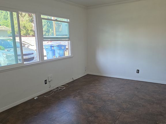3rd image of 4326 Cypress Ave