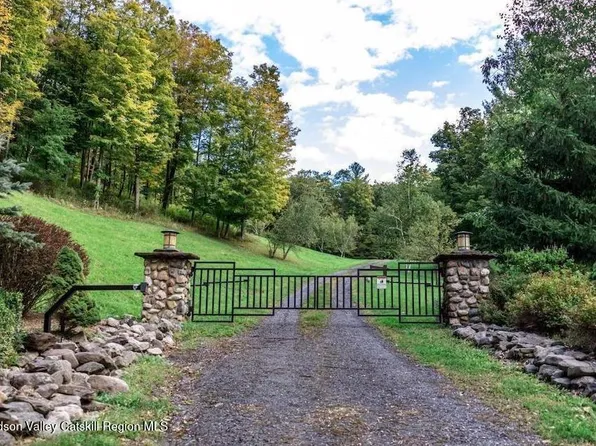 69 County Rte 24, Chatham, NY 12037