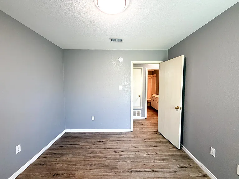 2203 Indian Trl #A — Photo 15