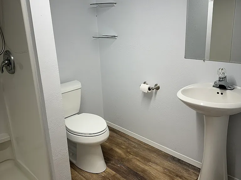 1621 Southridge Dr — Photo 3