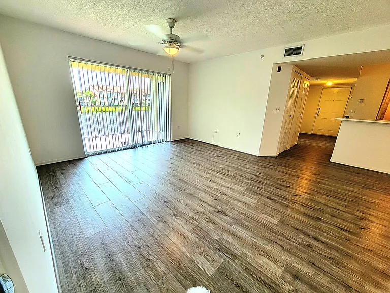 1640 N 42nd Cir #204 — Photo 18