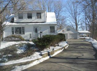 930 Rundell St, Iowa City, IA 52240