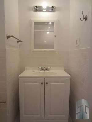 Rented by Skyline Group Real Estate | media 29