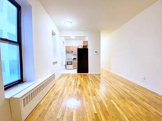 Rented by Manhattan Spaces | media 11