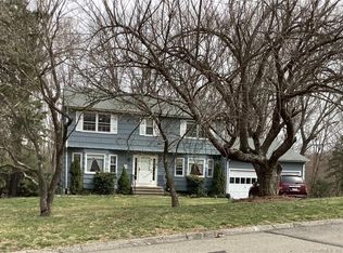 54 Salem Rd, Trumbull, CT 06611