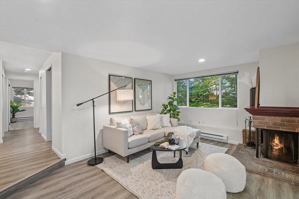 2 bed, 939 sqft, $2,500 — Photo 1