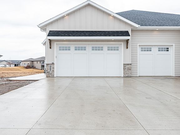 3rd image of 3703 Ridge Way