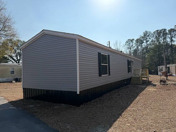 3rd image of 420 Cardinal Ct