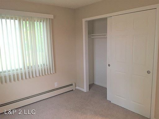 3rd image of 1223 Woodridge Dr APT 4