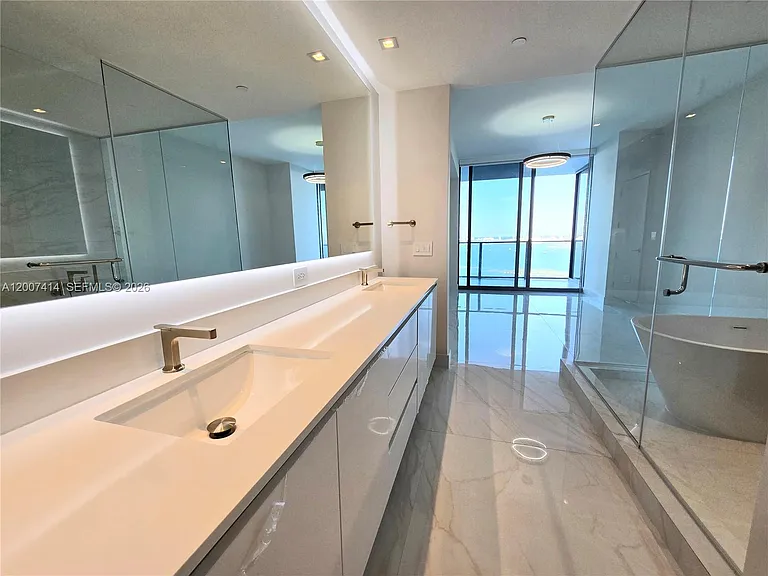 700 NE 24th St #3104 — Photo 34