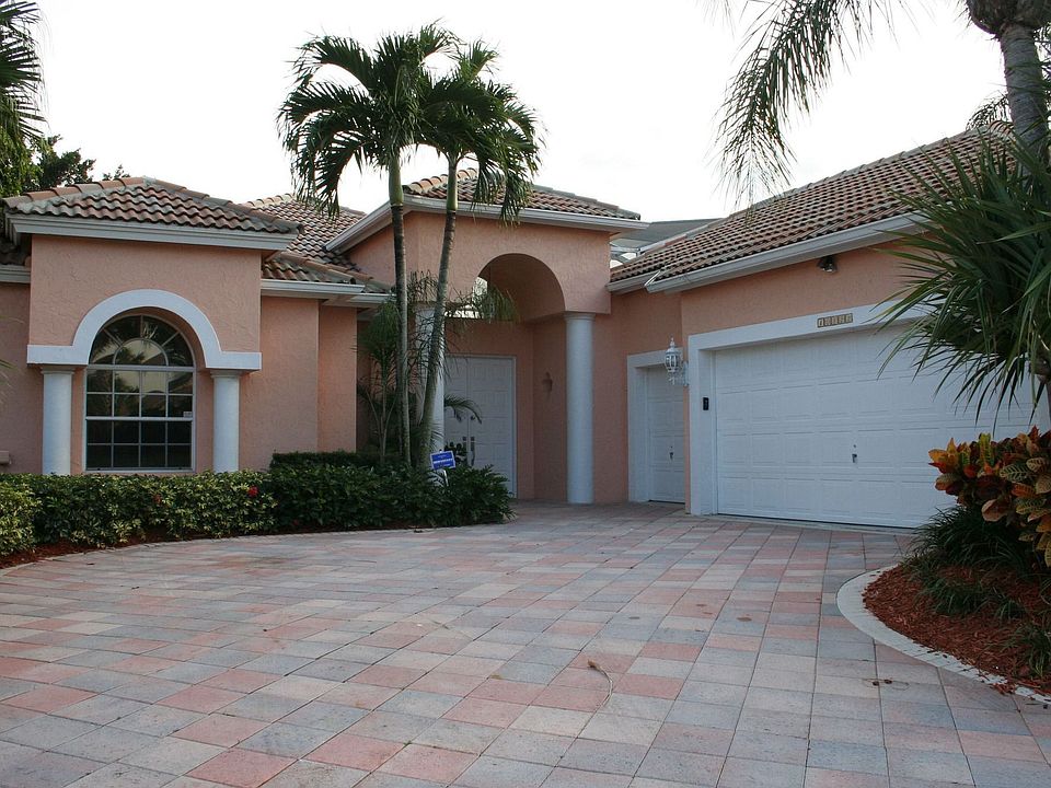 1st image of 10822 Greenbriar Villa Dr