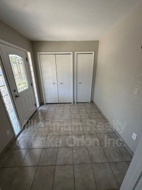 2 bed, 2.0 bath, 1424 sqft, $2,295 — Photo 2