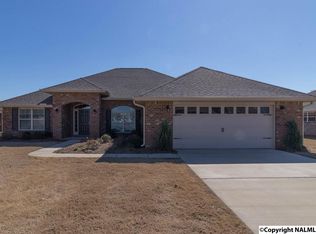 537 Summer Cove Cir, Madison, AL 35757