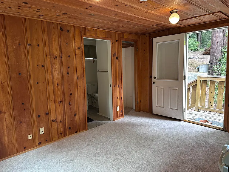 Madrone Ave — Photo 3