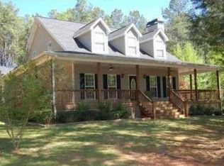 345 Tuxedo Dr, Commerce, GA 30530
