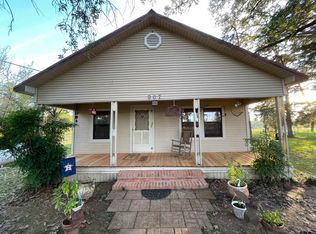 907 County Rd #2750, Wells, TX 75976