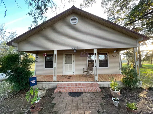 907 County Rd #2750, Wells, TX 75976