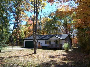 302 Autumn Ln, Roscommon, MI 48653