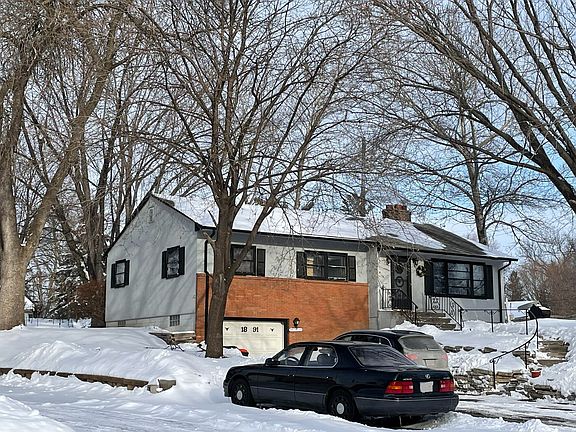 3rd image of 1891 Maryknoll Ave N