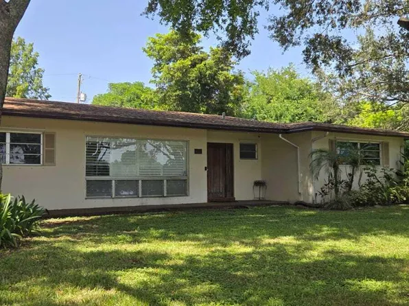 4511 E Country Club Circle, Plantation, FL 33317