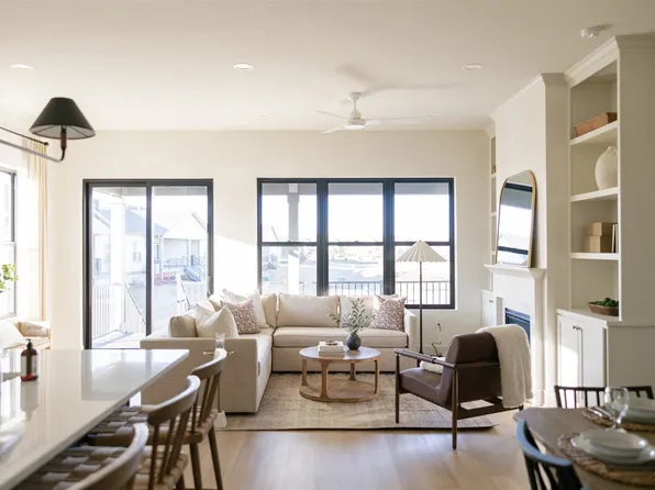 289 S Marigold Ave, West Des Moines, IA 50266