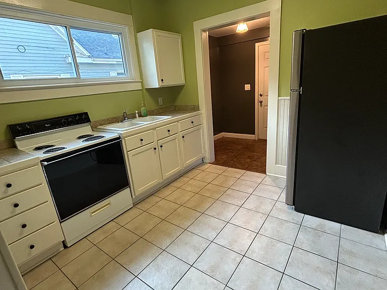 1209 Governor St — Photo 4