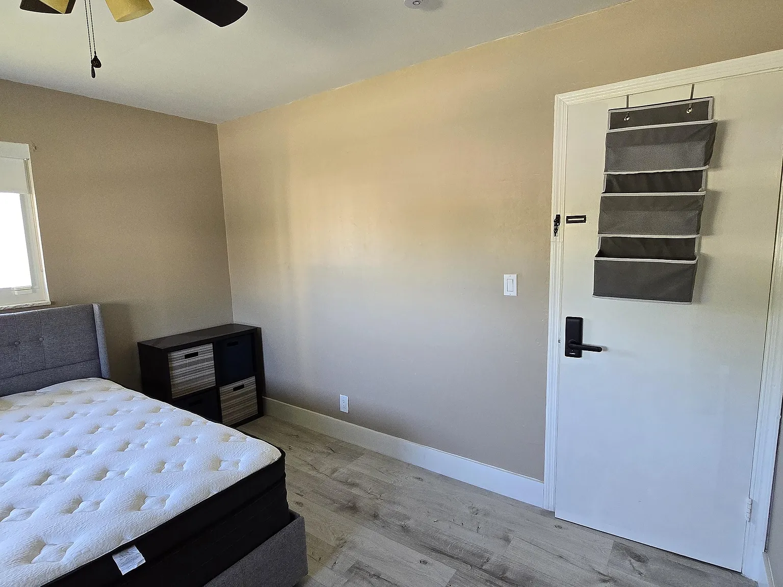 4 bed, 2.0 bath, 1298 sqft, $1,122 — Photo 4