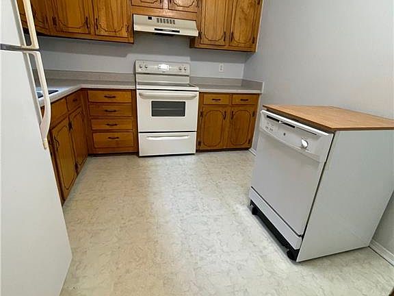 4th image of 737 Churchill Dr