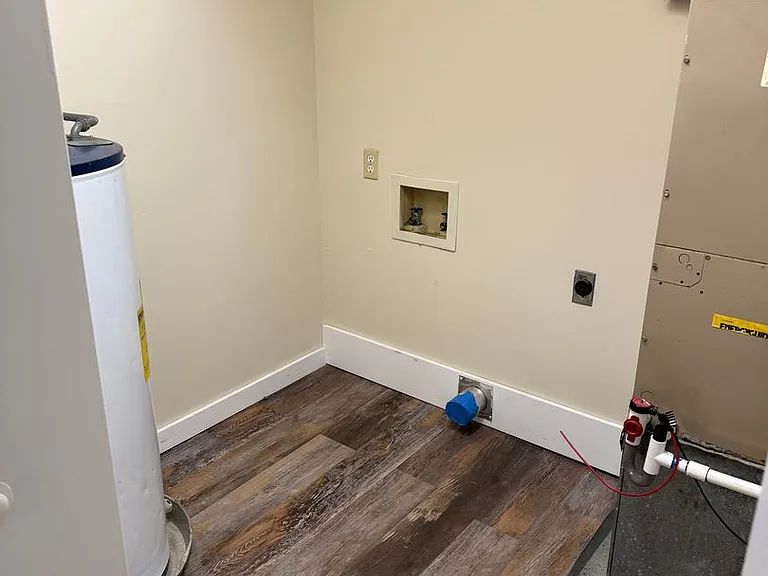 1016 Southern Ave — Photo 14