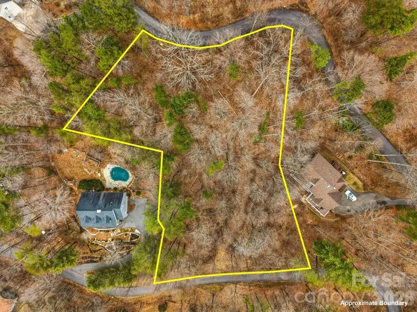 99999 Hawk View Dr #7, Asheville, NC 28804