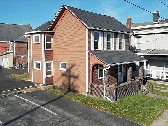 2nd image of 131 S Lincoln Ave