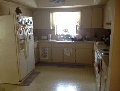 3rd image of 1559 Oak Ave