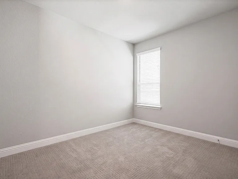 608 Artesian Dr — Photo 9