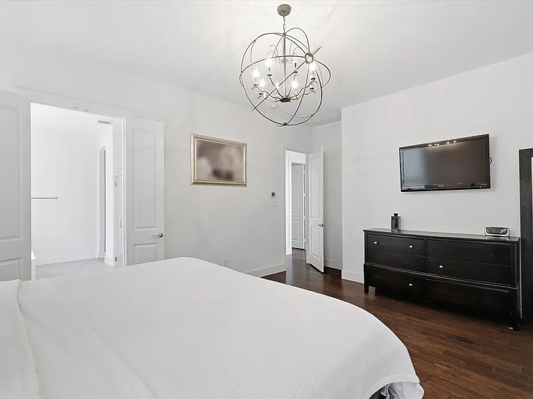 3348 Starling Dr — Photo 18